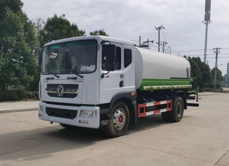 東風(fēng)D9綠化噴灑車