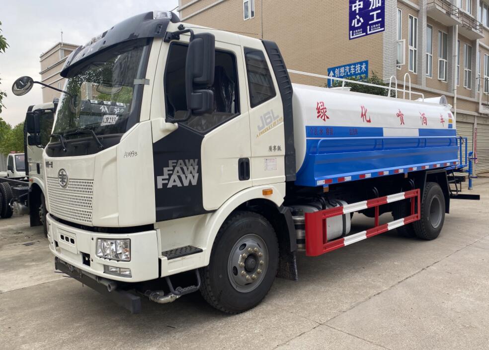 解放單橋綠化噴灑車